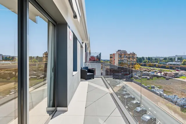 Àtic de somni amb solàrium privat i piscina — 12