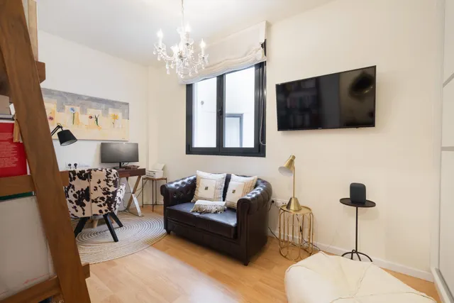 Amplio Piso en Venta en el Corazón de Almería — 34