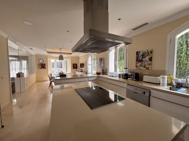Chalet 5 habitaciones 697m² en venta - Costa Del Sol — 8