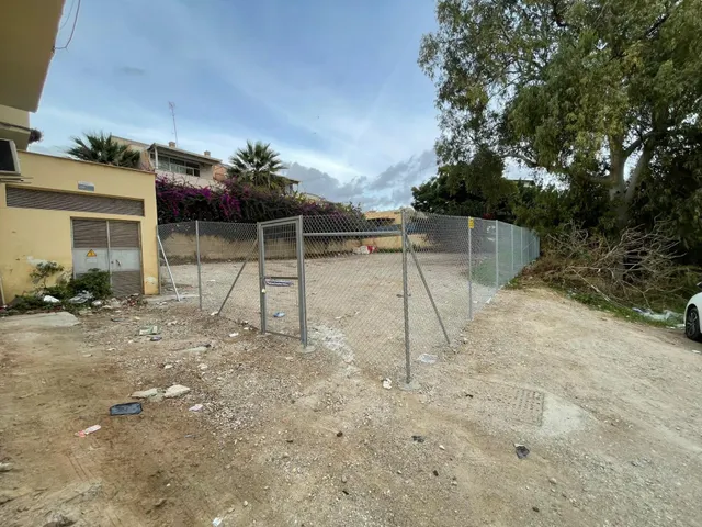 ¡Oportunidad Inversores! Terreno Urbano Residencial de 394 m2 en Carlos Haya, Málaga — 5