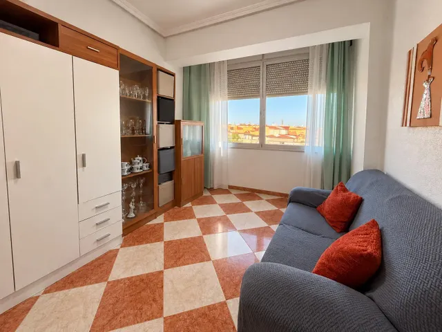 Piso amplio, luminoso y familiar — 17