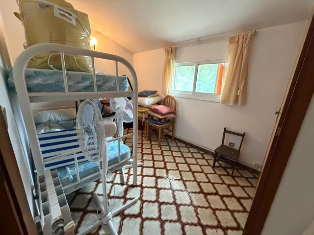 VIVIENDA ADOSADA DE 3 PLANTAS CON GARAJE , 4 habitaciones , AMPLIAS TERRAZAS EN SEGUR DE CALAFELL. — 35