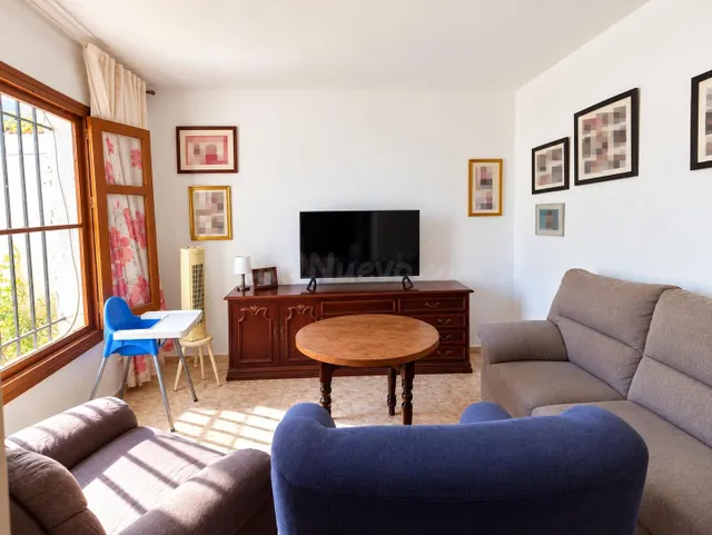 ¡CASA CON PATIO Y MUCHAS POSIBILIDADES CERCA DEL CENTRO DE M - foto 2