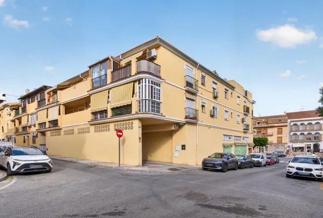 PISO LUMINOSO CON ORIENTACIÓN SUR, PARKING Y TRASTERO — 24