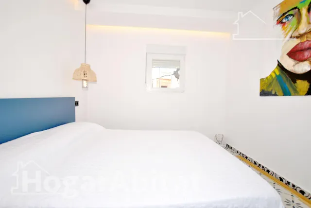 CASA SEMINUEVA Y ESQUINERA CON TERRAZA CERCA DE LA PLAYA — 45