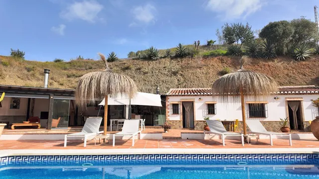 Chalet 6 habitaciones 226m² en venta - Alora pueblo