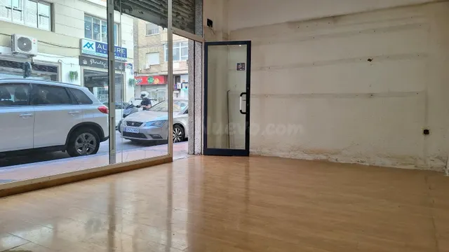 LOCAL COMERCIAL EN PLENO CENTRO DE MURCIA EN UBICACIÓN PREMI