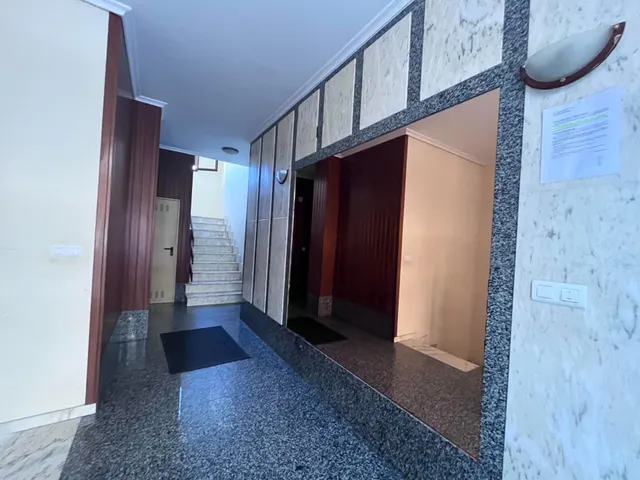 Gran piso de esquina de 3 dormitorios con garaje cerrado opcional en Colindres — 37