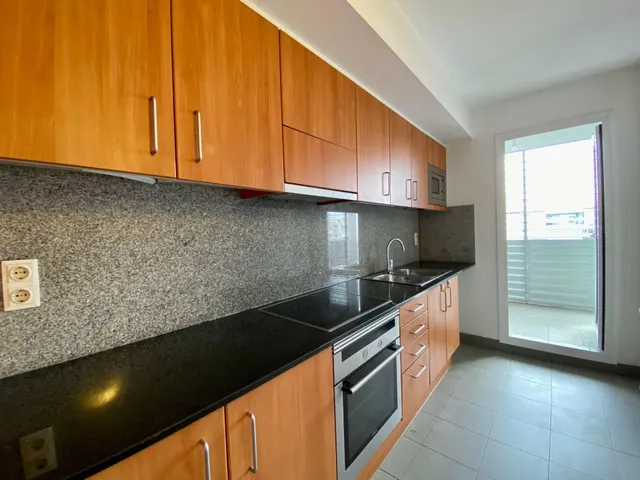 Piso en Venta Exterior con Piscina Comunitaria e Inquilino — 13