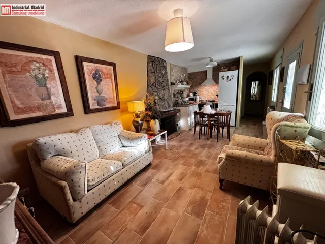 Chalet rústico independiente con piscina privada y gran parcela en Valdilecha — 6