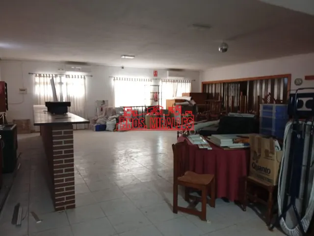 SE VENDE COMPLEJO EN ELCHE — 19