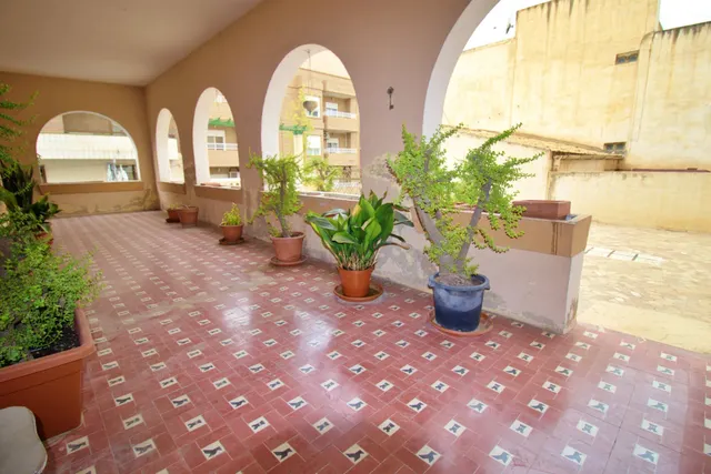 Edificio de dos plantas — 6