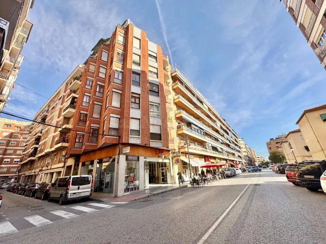 ESTUPENDA VIVIENDA EN EL CENTRO DE ORIHUELA CON BALCÓN, PREC - foto 2