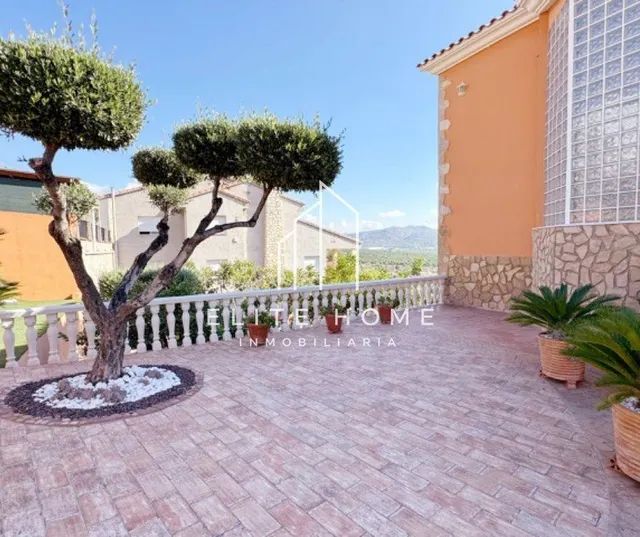 Una villa para disfrutar en familia en exclusiva urbanización y con el mediterráneo como horizonte — 6