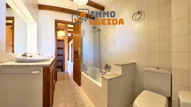 Majestuosa Villa en Alpicat — 31