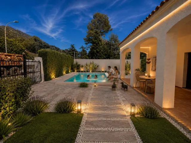 ESPECTACULAR CHALET EN LA DROVA — 5