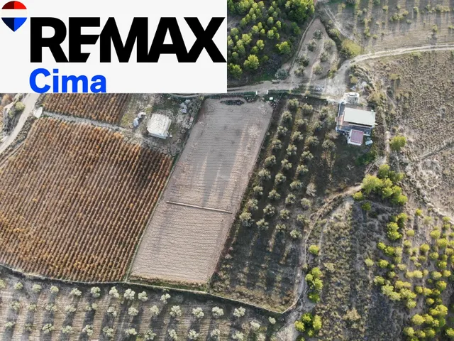 FINCA CON VIVIENDA JUNTO AL  NEGRATÍN – FREILA — 6