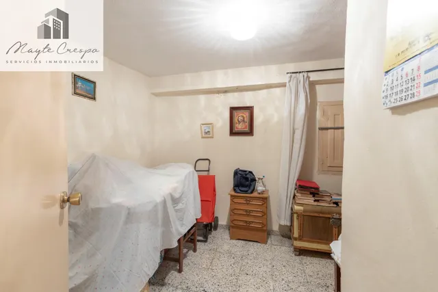 BONITA CASA PARA REFORMAR — 18