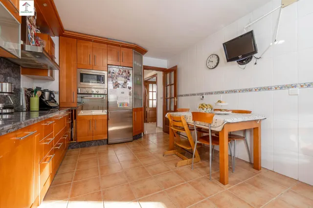 Espectacular chalet adosado en el Vial de Churriana de la Vega: eficiencia, confort y listo para entrar a vivir! — 25