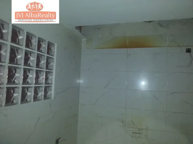VENDO BAR RECIEN REFORMADO EN EROSKI DE 70 MTS. — 5