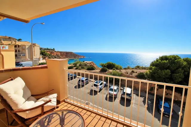 DÚPLEX DE 3 DORMITORIOS EN PRIMERA LÍNEA DE PLAYA CON VISTAS