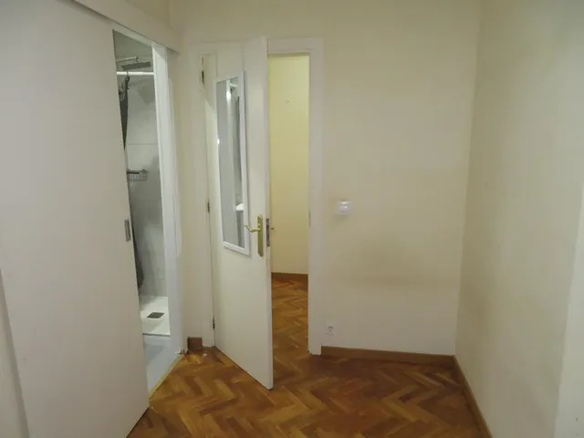 Bonito piso de 3 habitaciones en la calle sepulveda — 11