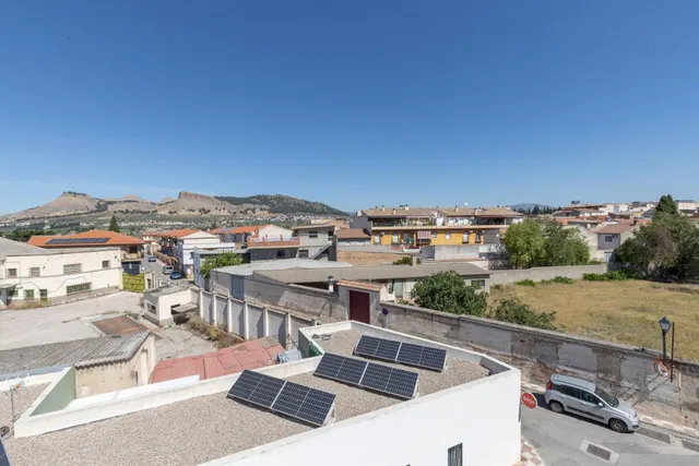 FANTÁSTICO ÁTICO EN EL CENTRO DE ALBOLOTE — 29