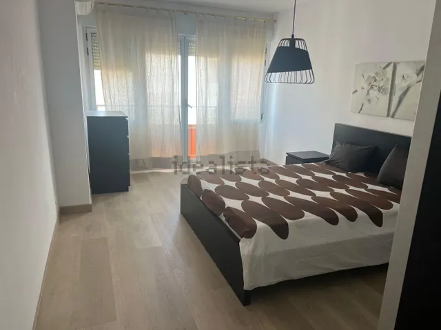 Amplia vivienda reformada Centro de Alicante. Alquiler Temporal — 8