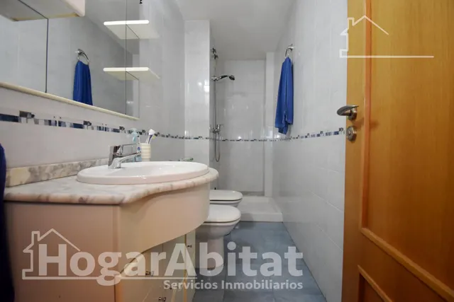 Gran amplitud, excelente luminosidad y precio atractivo en este piso con garaje — 25