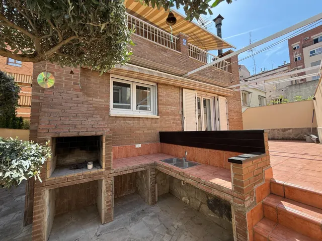 Elegante Chalet en Zona Alta, Lleida - A la Venta - foto 4