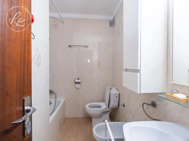 Oportunidad Única de Inversión en Garriguella : Edificio Residencial con Local/Garaje y Rentabilidad Inmediata — 23