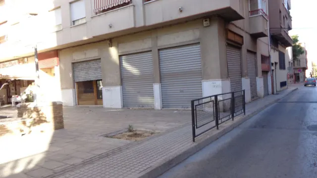ALQUILER O VENTA DE LOCAL COMERCIAL — 2
