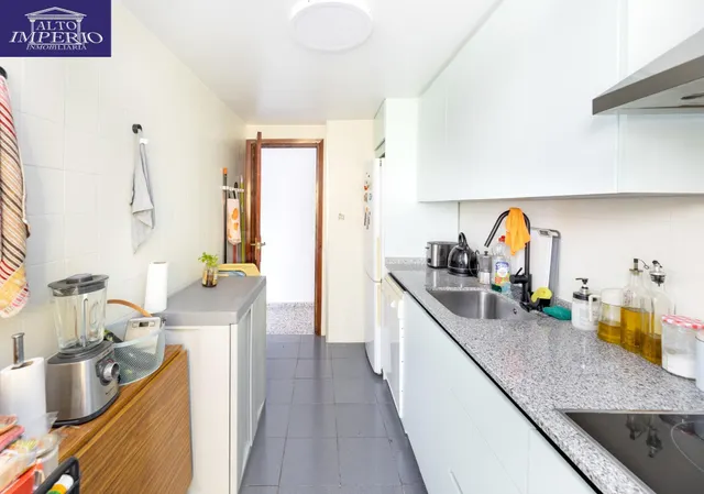 En Venta Piso de 4 dormitorios con ascensor, ideal para reformar a tu gusto. — 5