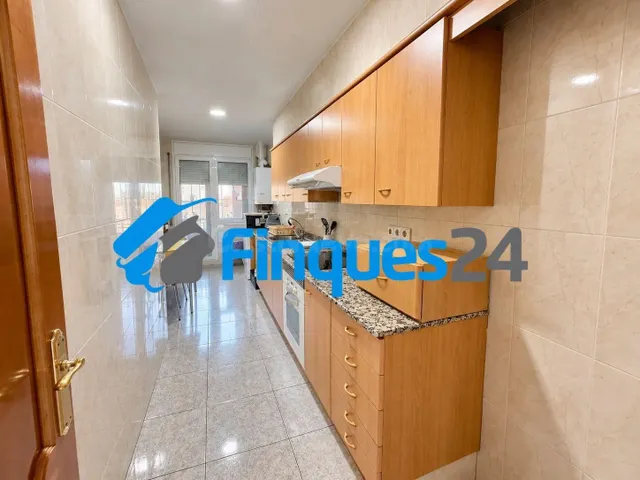 CHALET PAREADO EN VENTA EN SALLENT | 329.000 € - foto 5