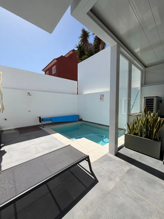 Casa con piscina privada junto al mar en La Listada — 24
