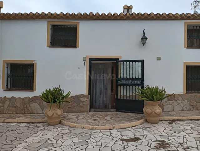 Casa de Campo con siete dormitorios y garaje en zona de La P - foto 4