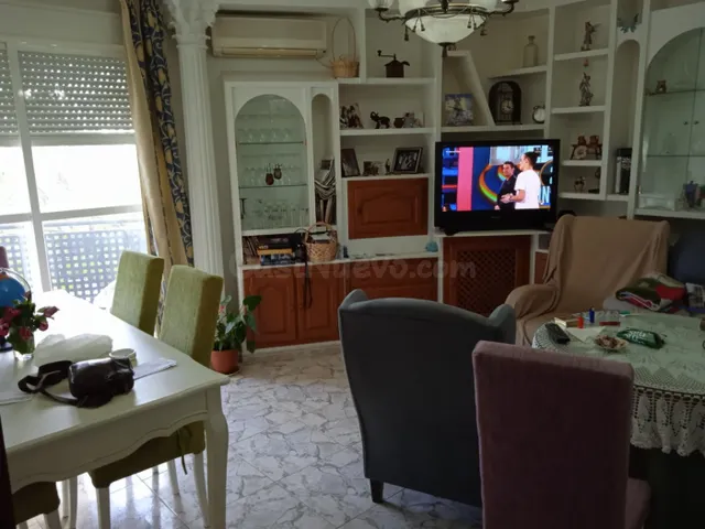 Gran piso con 4 habitaciones y 2 baños en el Casar - foto 2
