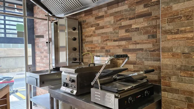 LOCAL RESTAURANTE EN VENTA PEGADO AL MERCADO CENTRAL - foto 4