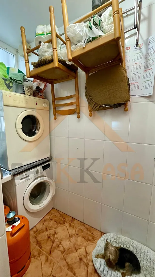 AMPLIO PISO DE 3 DORMITORIOS — 9