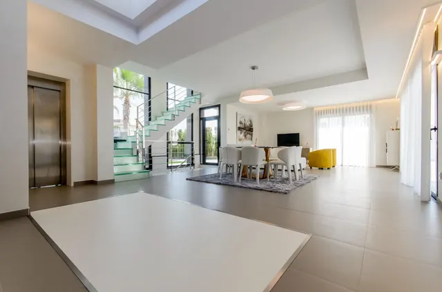 VILLA CON PISCINA PRIVADA — 15