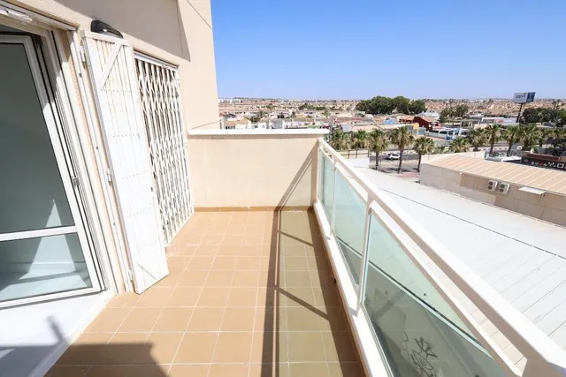 Atico con solarium privado y vistas al mar - foto 5