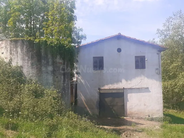 SE VENDE TERRENO CON EDIFICIO EN RAMALES D ELA VICTORIA (CAN