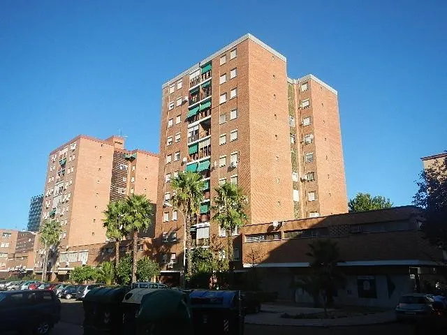 Venta de Local en Badajoz. Activo inmobiliario Sin Posesión,