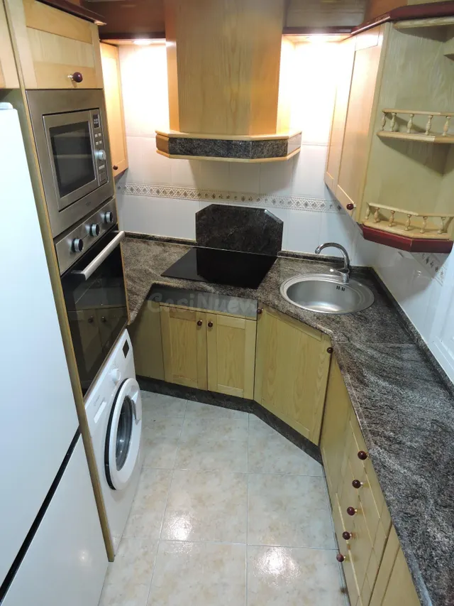 Piso en venta en Benicalap de 3 habitaciones, con terraza y 