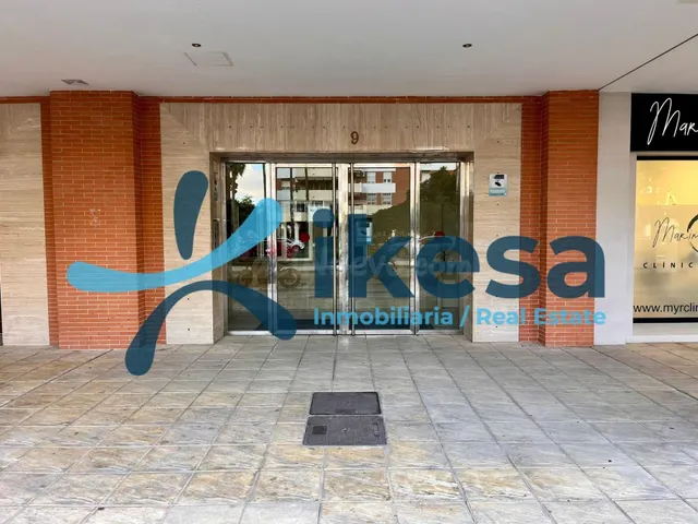 Piso en Avd. de la Aeronáutica - Sevilla - foto 3
