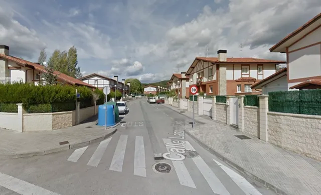 PARCELA DE 1500 METROS EN VILLASANA DE MENA — 9