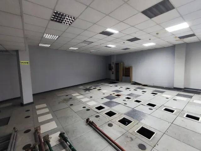 Local / oficina venta o alquiler — 17