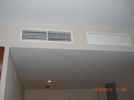 ESTUDIO DE LUJO EN SEVILLA ESTE. — 23