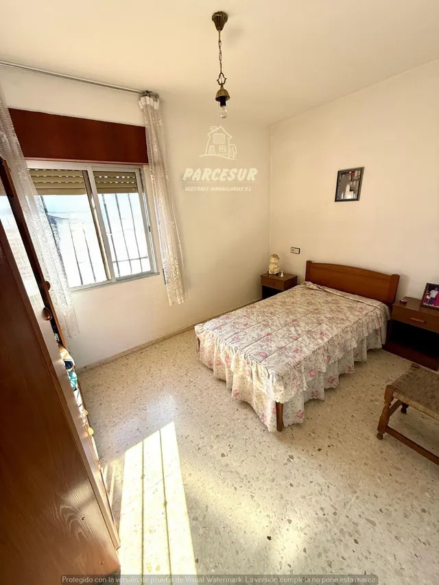 ZONA HIGUERON -Oportunidad única en el corazón del barrio! Casa + negocio en venta — 29
