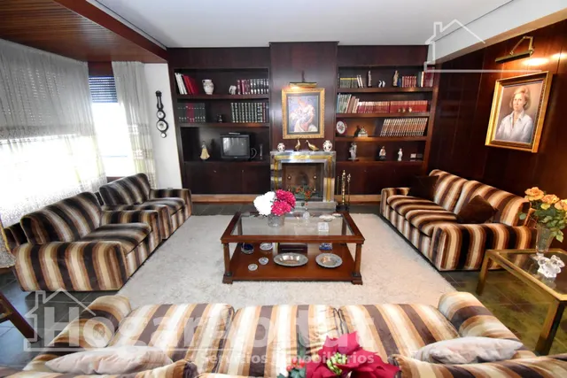 GRAN PISO SEÑORIAL CON BALCÓN Y TERRAZA EN AVENIDA PRINCIPAL — 45
